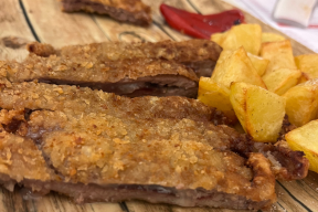 Cachopo de cecina de buey de León y queso Restaurante Bar Álvaro